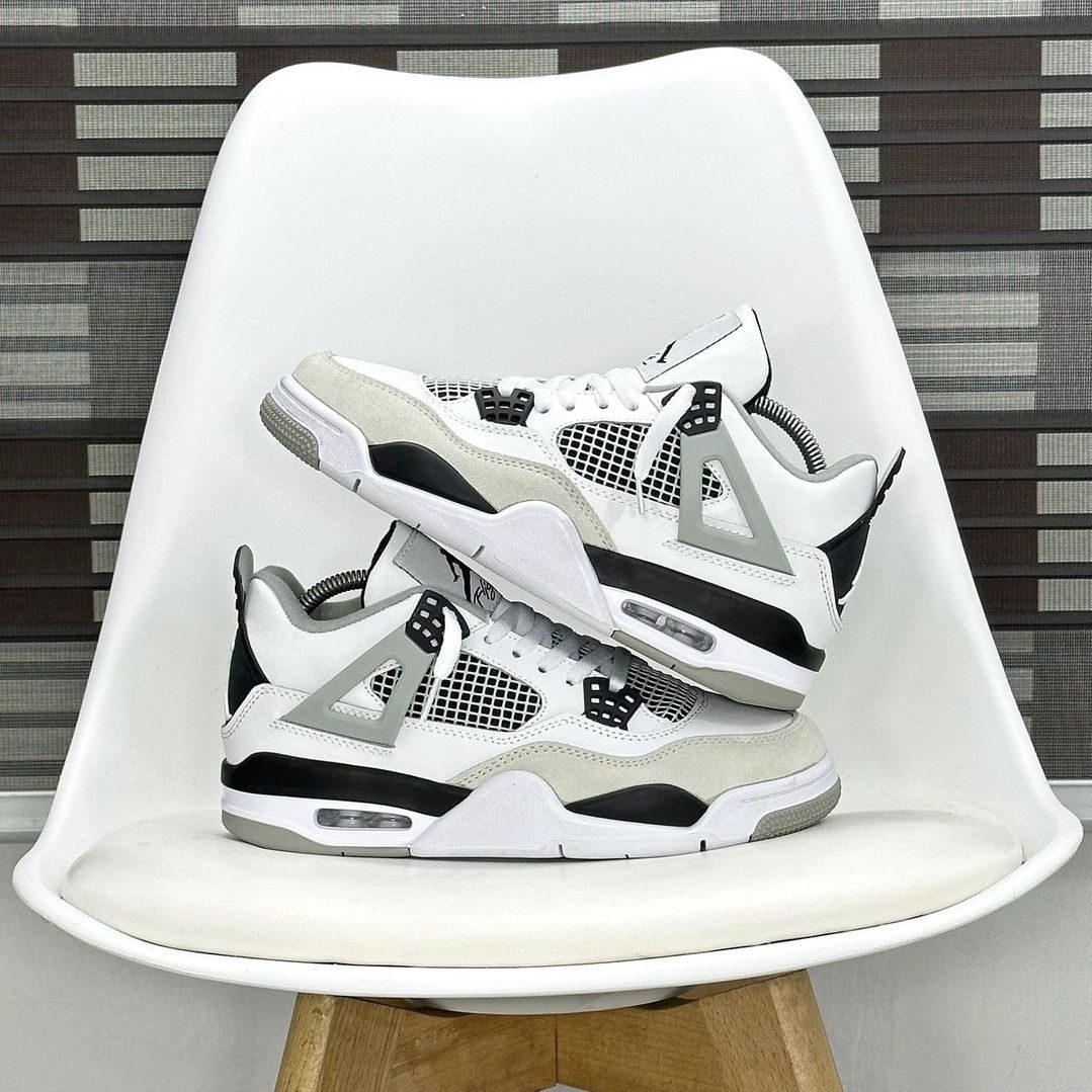 Jordan 4 Military Black