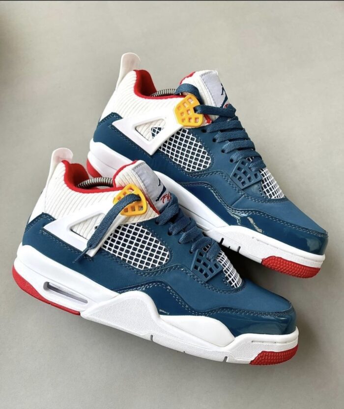 Jordan 4 Messy Room