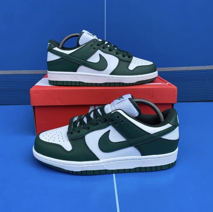 Nike SB Dunks - Image 4