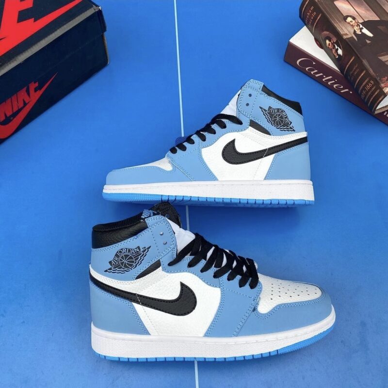 Air Jordan 1 "University Blue"