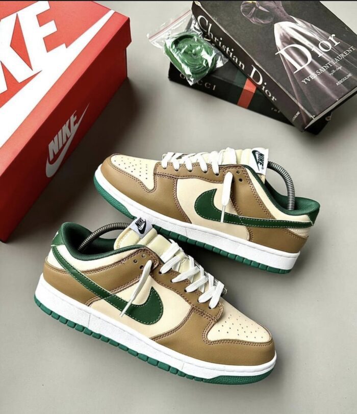 Nike SB Dunk Sand Drift