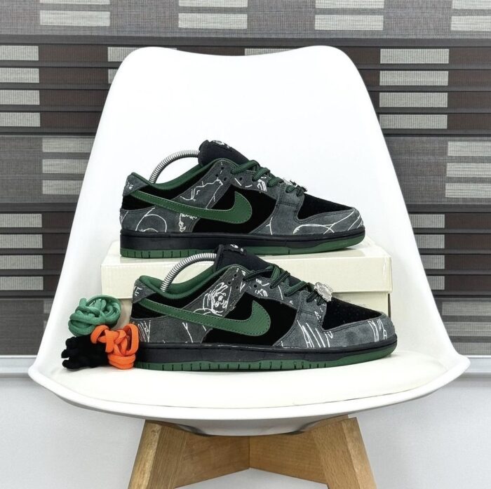 Nike SB Dunk Skateboarders