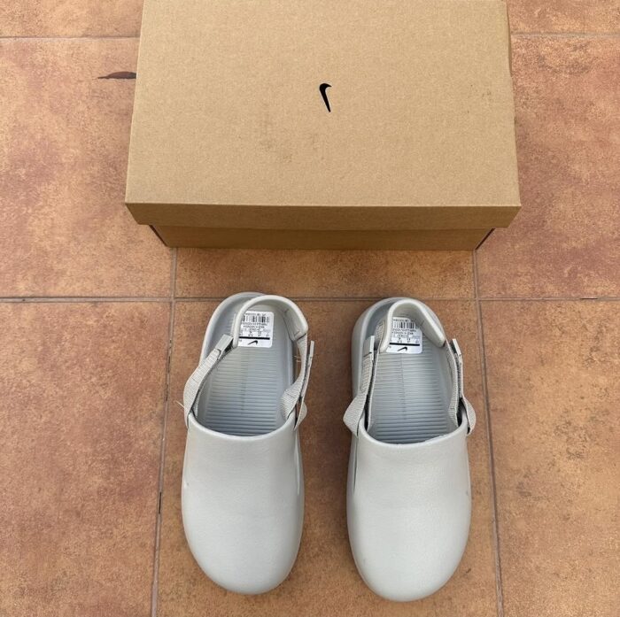 Nike Mules - Image 2