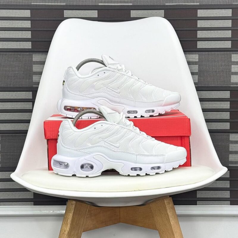 Nike Air Max Plus "Triple White"