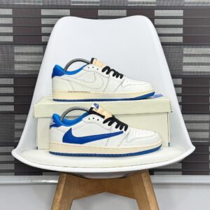 Travis Scott x fragment design x Air Jordan 1 Low OG