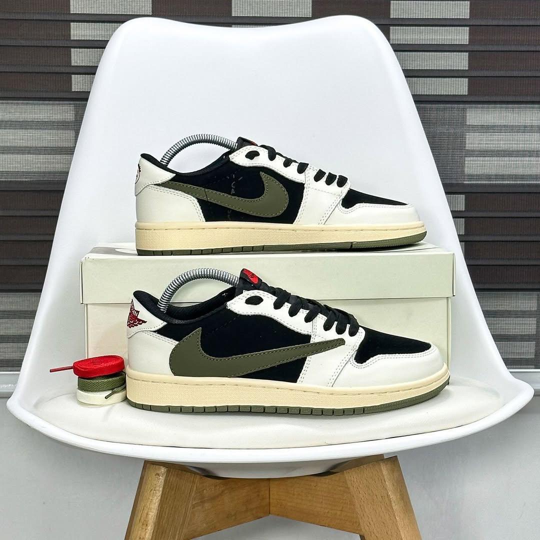 Travis Scott x Air Jordan 1 Low OG "Olive" 1 Travis Scott x Air Jordan 1 Low OG "Olive"