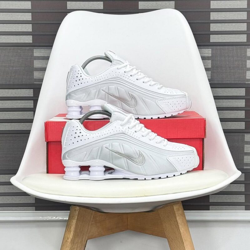 Nike Shox R4 "White/Metallic Silver"