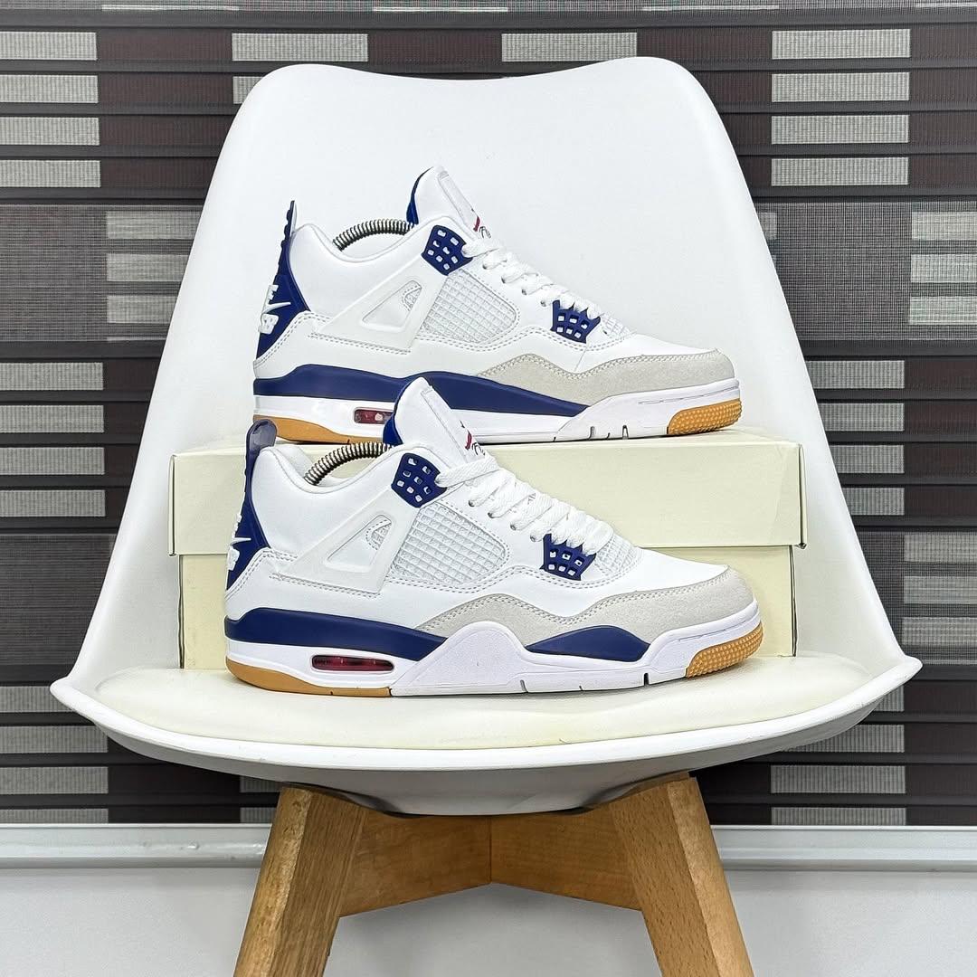 Nike SB x Air Jordan 4 "Navy" 1 Nike SB x Air Jordan 4 "Navy"