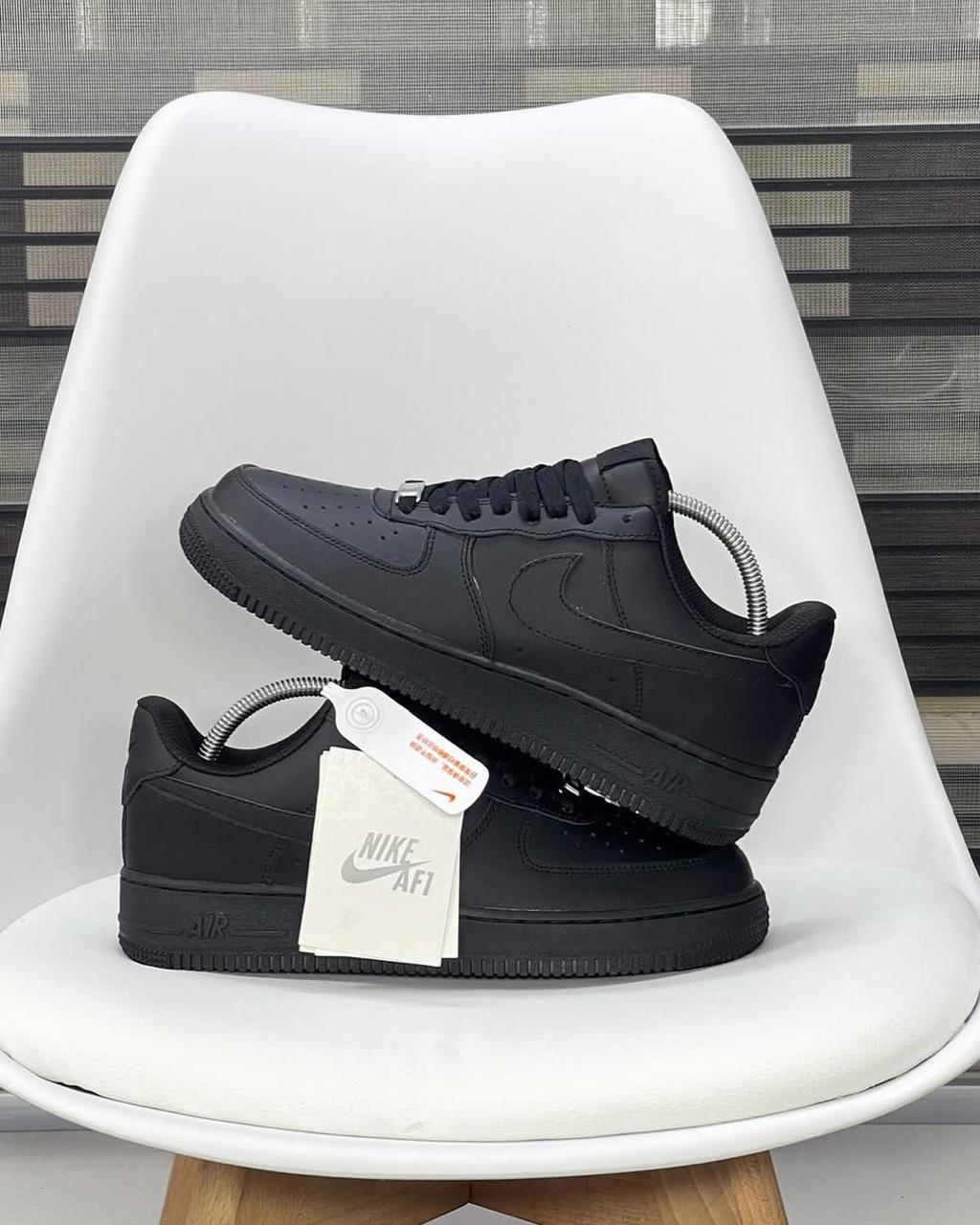 Nike Air Force 1 Low '07 "Triple Black" 1 Nike Air Force 1 Low '07 "Triple Black"