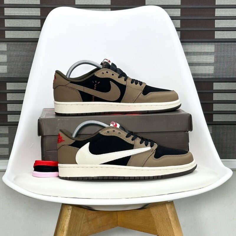 Travis Scott x Air Jordan 1 Low 'Mocha'
