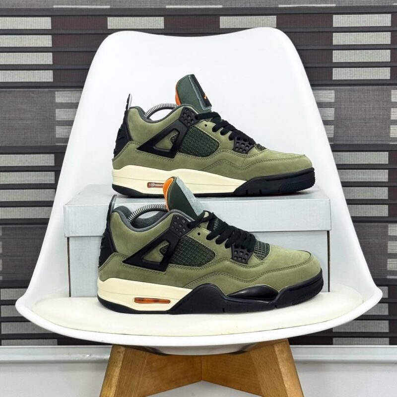 Air Jordan 4 Retro "Undefeated"