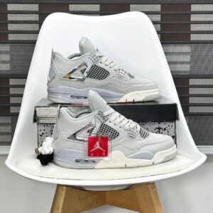 Air Jordan 4 "Frozen Moments"