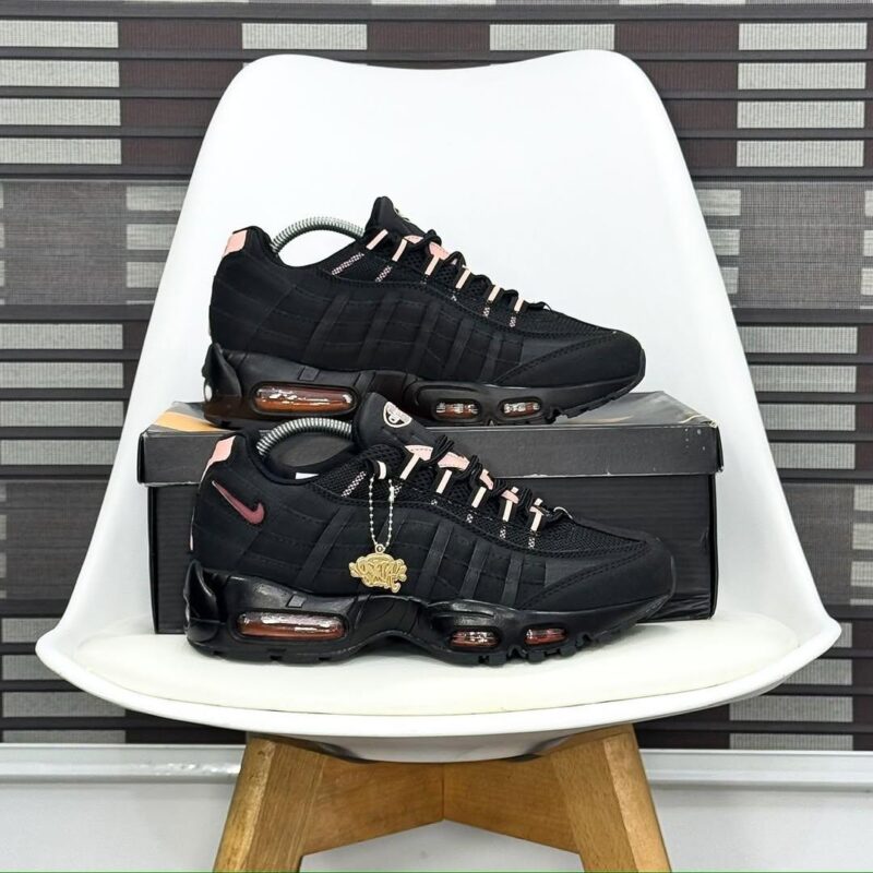 Central CeexSyna World x Nike Air Max 95