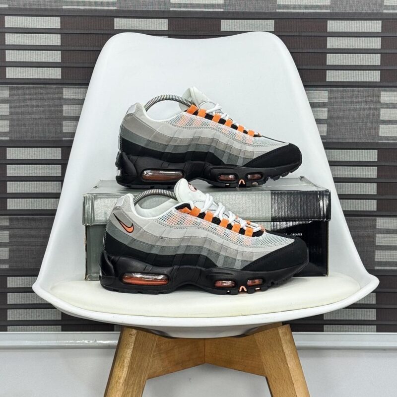 Nike Air Max 95 "Bright Mandarin"